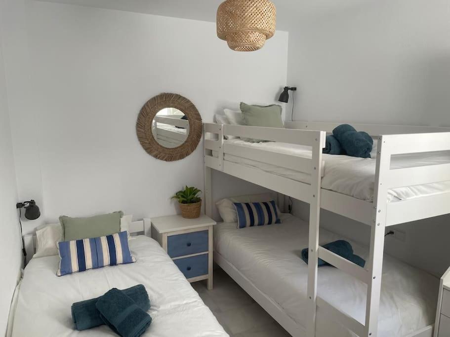 Casa Lola Conil, Azotea Al Mar Y Parking Solo Familias O Parejas Villa Conil de la Frontera Kültér fotó