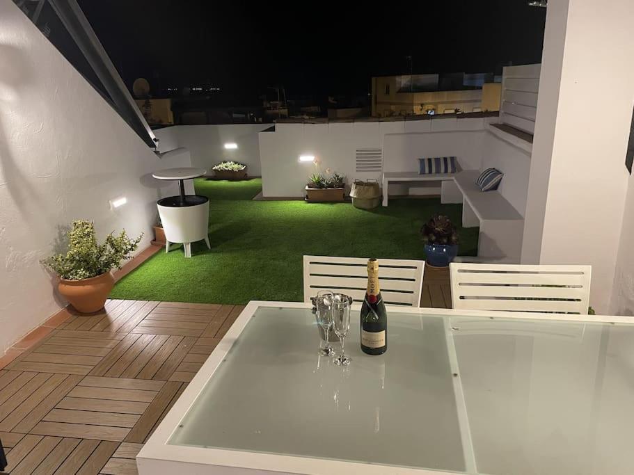 Casa Lola Conil, Azotea Al Mar Y Parking Solo Familias O Parejas Villa Conil de la Frontera Kültér fotó